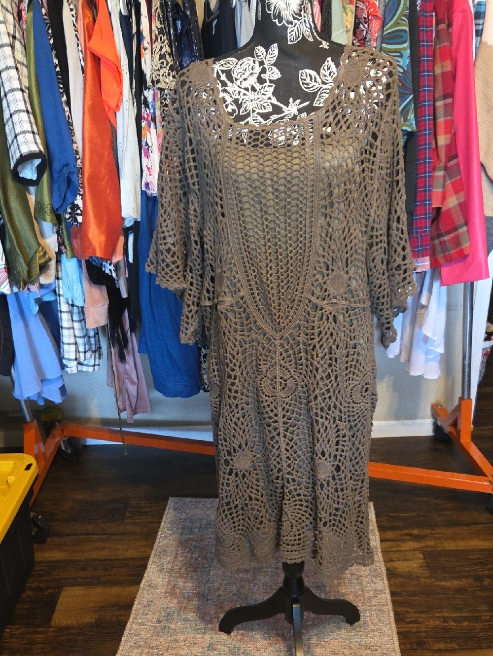 Cato Crochet Lace Midi Dress in Taupe Brown
